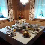 萨勒旅馆 招待所 *