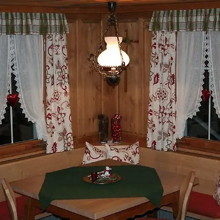 Πανσιόν Gaestehaus Sahler *